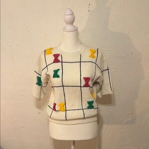 Vintage Short Sleeve Sweater w/ Grid Pattern & Knit Bows